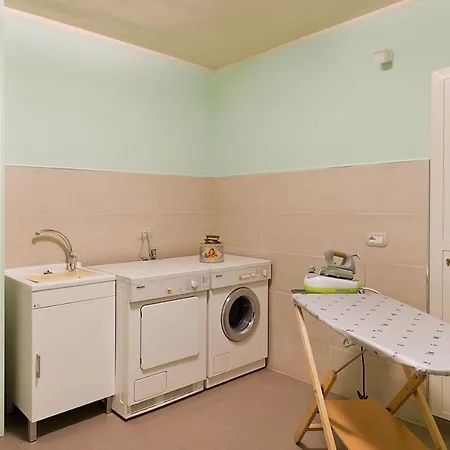 Sleeps 13 Pool Air Con Wifi *